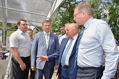 Продукцию «Титан-Агро» представили делегации Правительства